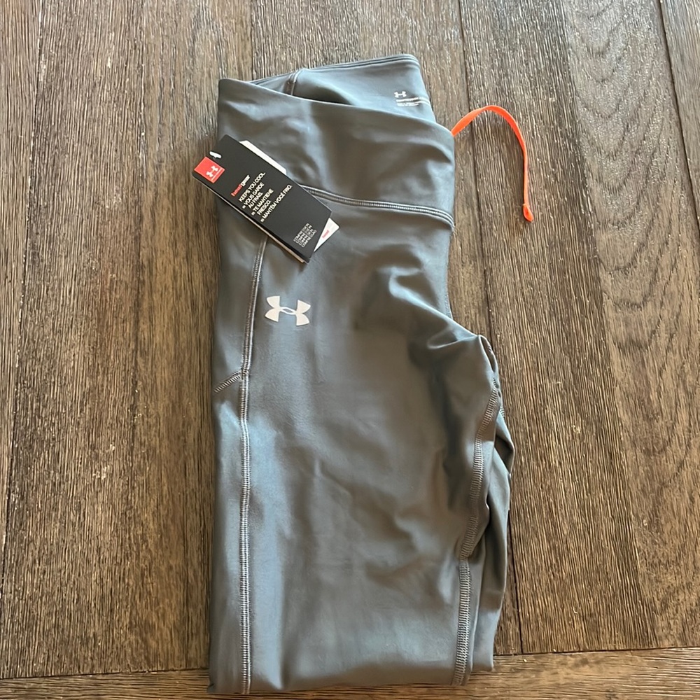 Women’s Under armour leggings. Full length.